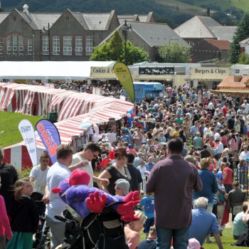 The Big Cheese - Crowd Maket Stalls